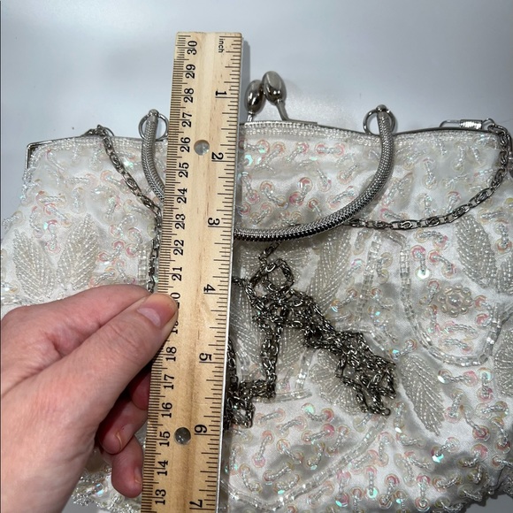 $12 Vintage style beaded purse $12 if bundled - Picture 10 of 12